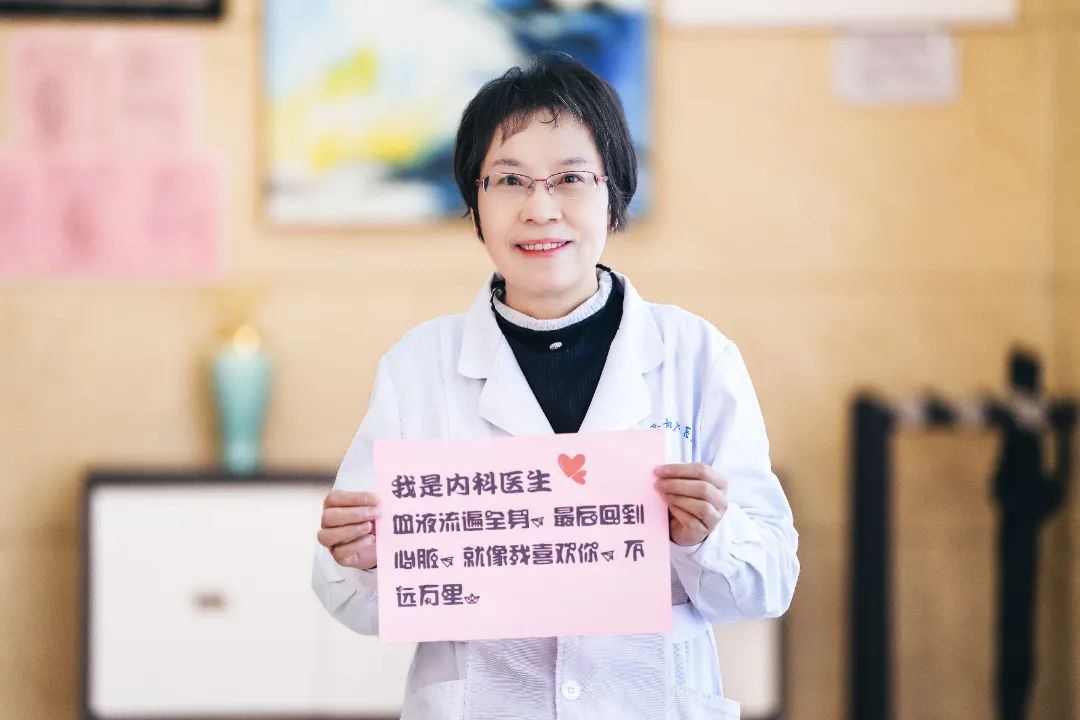 手举口号 (9).jpg